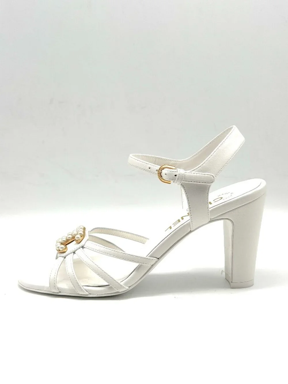 CHANEL elegant white